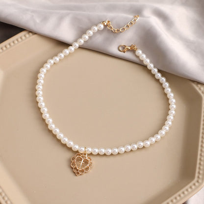 KISS WIFE Cute Butterfly Pendant Necklace For Women White Round Pearl Choker Goth Grunge Necklaces Fashion Jewelry 2021 Trend