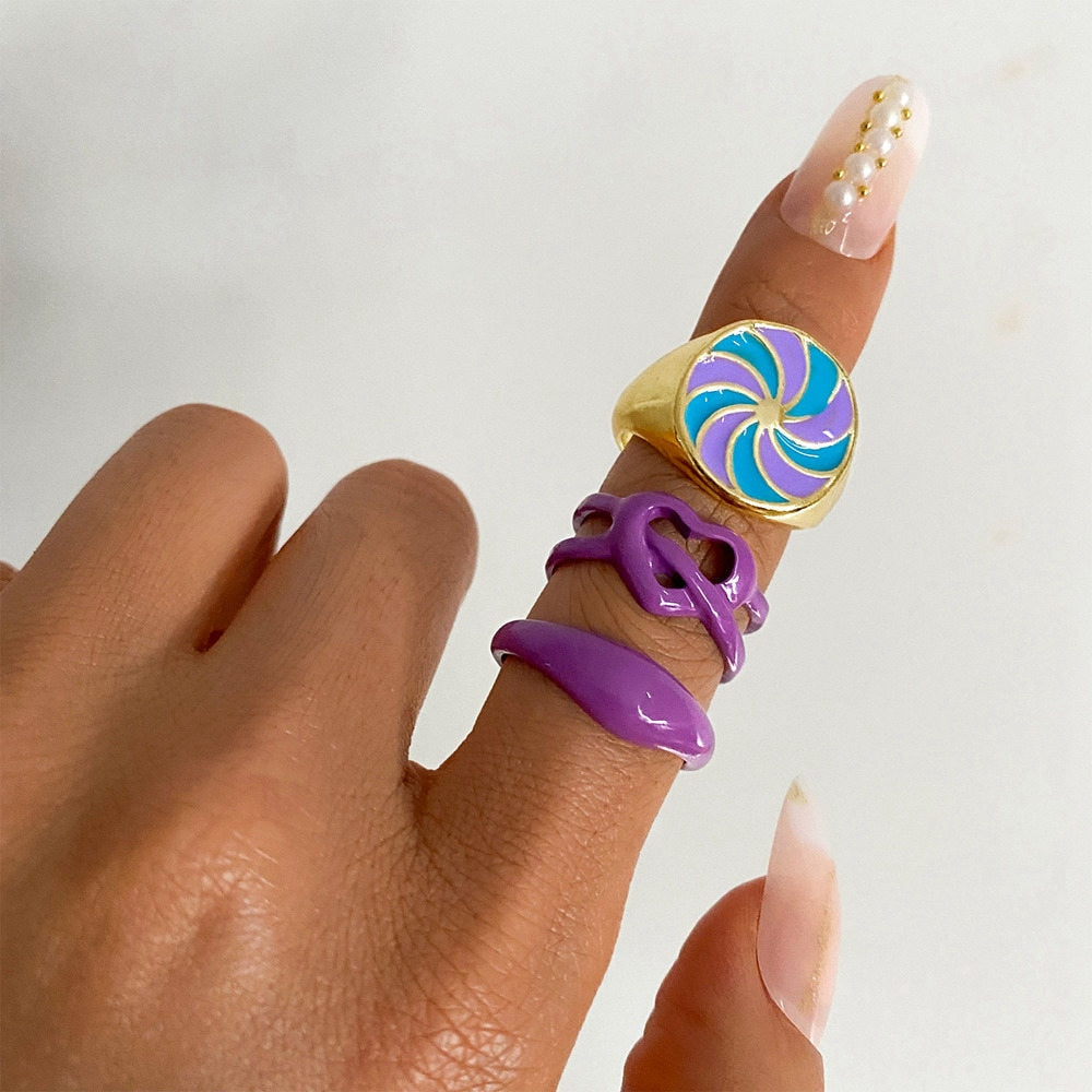KISS WIFE Vintage Golden Heart Smile Rings Set for Women Ins Style Colorful Love Rings Cute Finger Rings for Girls Jewelry Gifts