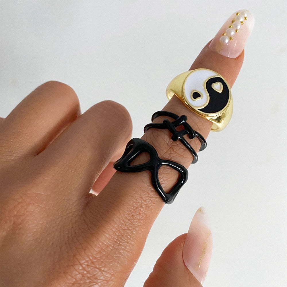 KISS WIFE Vintage Golden Heart Smile Rings Set for Women Ins Style Colorful Love Rings Cute Finger Rings for Girls Jewelry Gifts